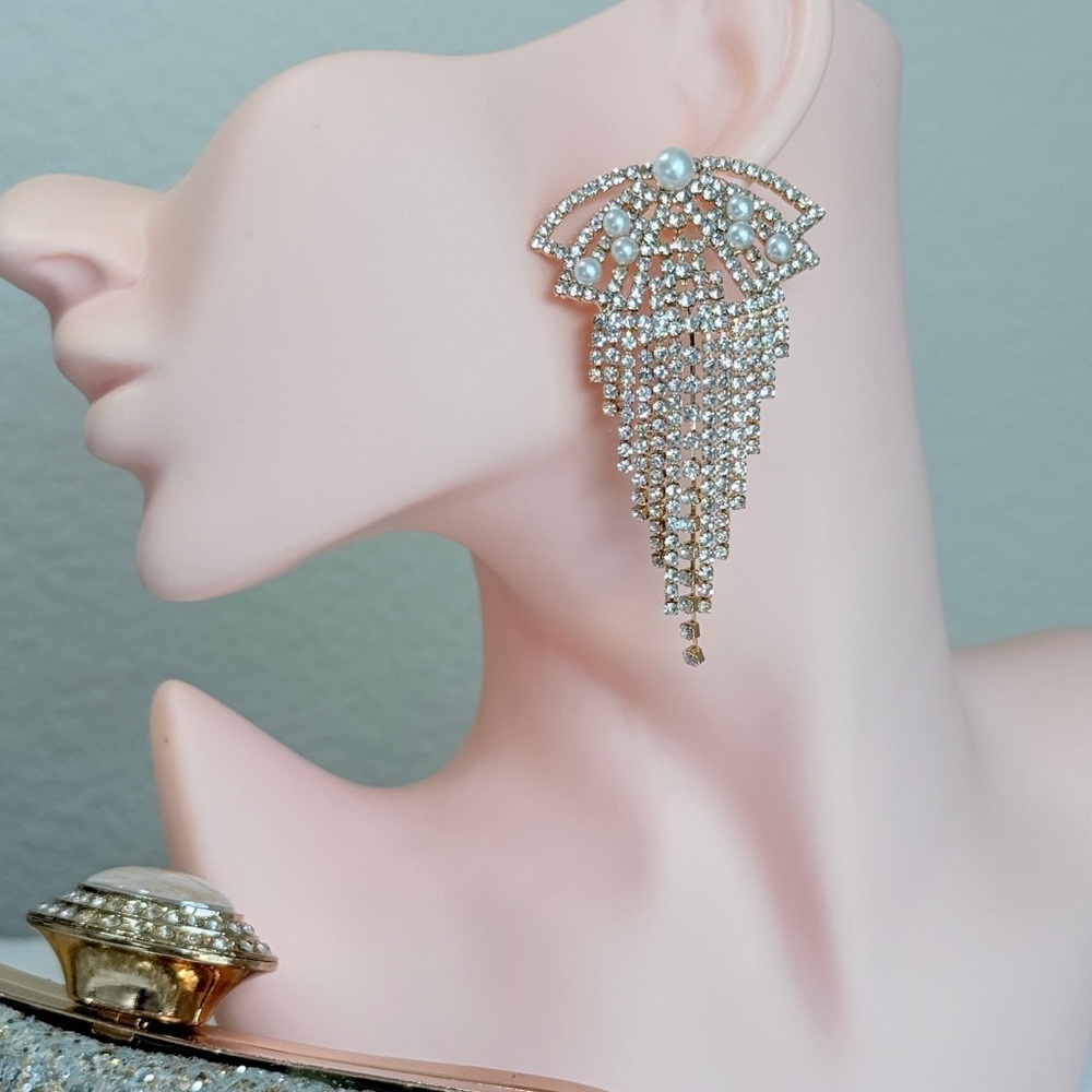 Chic Gold and Clear Crystal Dangle Earrings